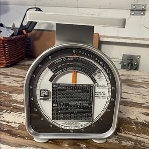 Gray Mechanical Postal Scale